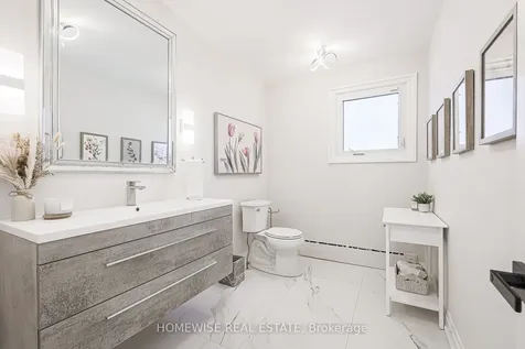 21 Bayhampton Court Toronto ON M3H 5L5