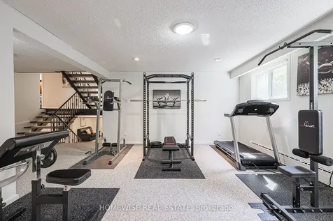 21 Bayhampton Court Toronto ON M3H 5L5