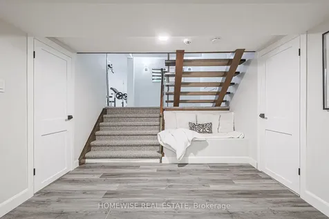 21 Bayhampton Court Toronto ON M3H 5L5