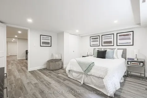 21 Bayhampton Court Toronto ON M3H 5L5