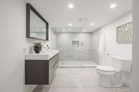 21 Bayhampton Court Toronto ON M3H 5L5