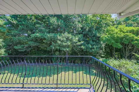 21 Bayhampton Court Toronto ON M3H 5L5