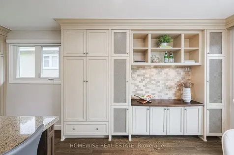 21 Bayhampton Court Toronto ON M3H 5L5