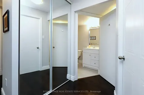 105 Victoria Street Toronto ON M5C 3B4