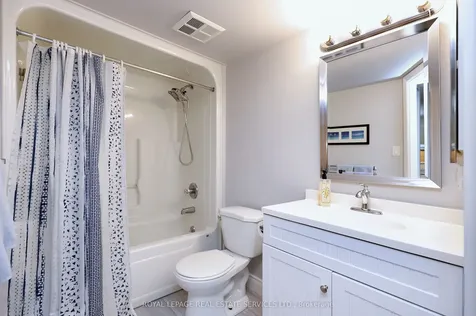 105 Victoria Street Toronto ON M5C 3B4