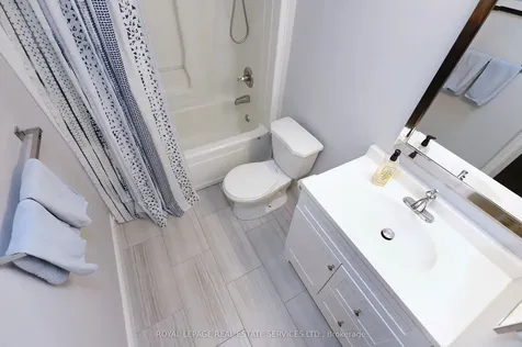 105 Victoria Street Toronto ON M5C 3B4