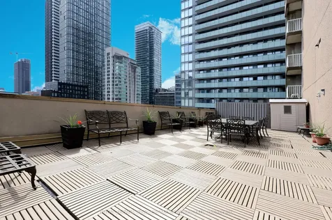 105 Victoria Street Toronto ON M5C 3B4
