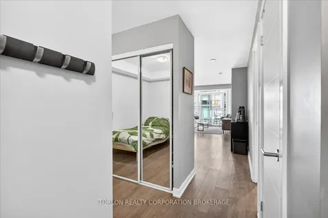 525 Adelaide Street W Toronto ON M5V 0N7