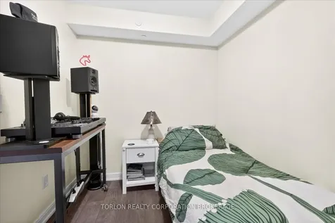 525 Adelaide Street W Toronto ON M5V 0N7