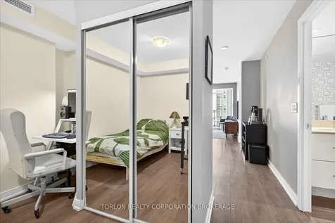 525 Adelaide Street W Toronto ON M5V 0N7