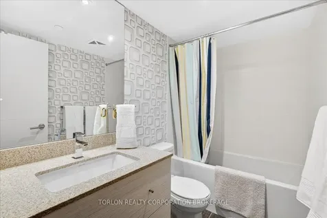 525 Adelaide Street W Toronto ON M5V 0N7