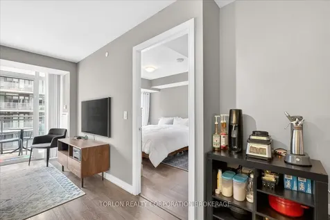 525 Adelaide Street W Toronto ON M5V 0N7