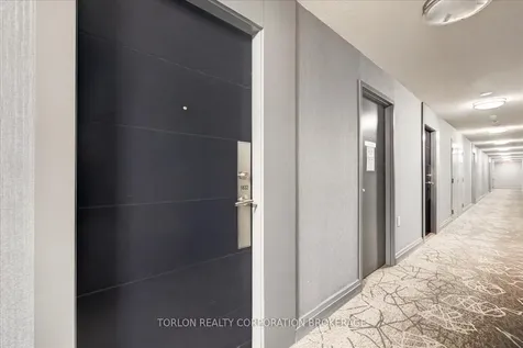 525 Adelaide Street W Toronto ON M5V 0N7