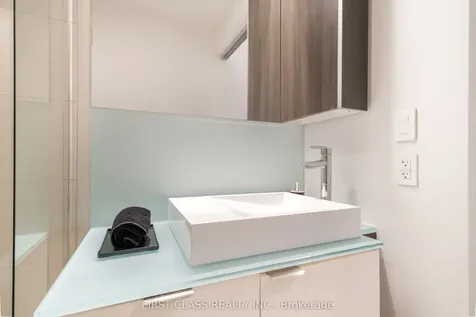 20 John Street Toronto ON M5V 0G5