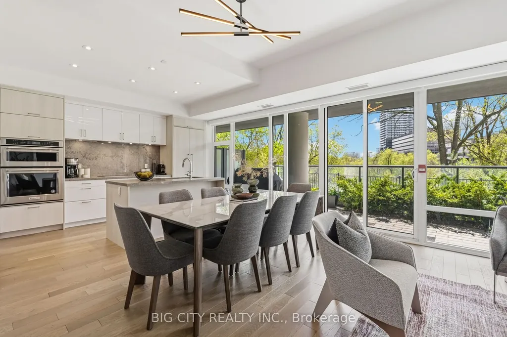25 Adra Grado Way Toronto ON M2J 4L1