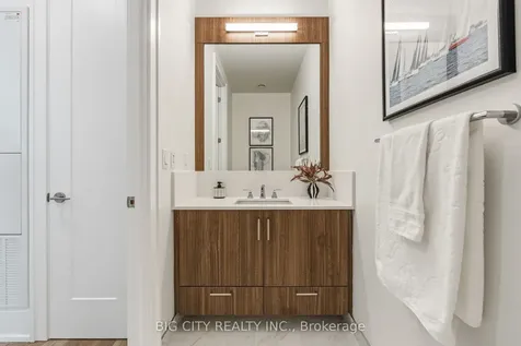 25 Adra Grado Way Toronto ON M2J 4L1