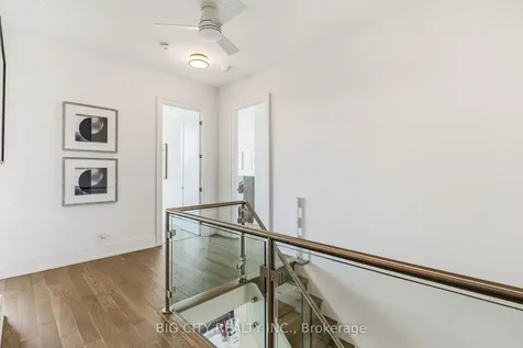 25 Adra Grado Way Toronto ON M2J 4L1