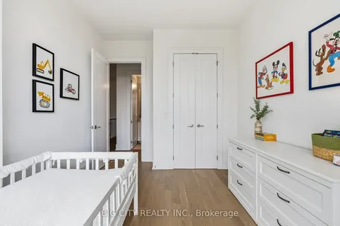 25 Adra Grado Way Toronto ON M2J 4L1