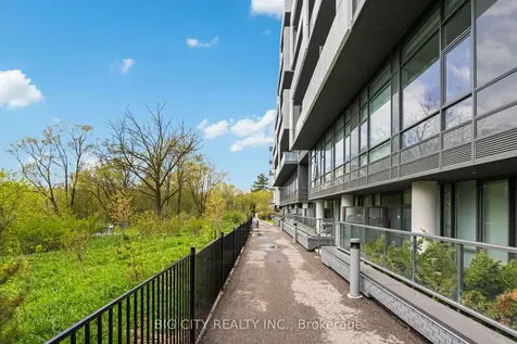 25 Adra Grado Way Toronto ON M2J 4L1