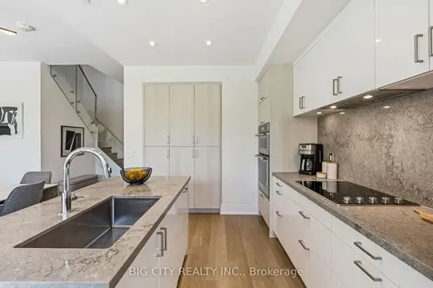 25 Adra Grado Way Toronto ON M2J 4L1