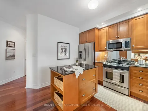 100 Hayden Street Toronto ON M4Y 3C7