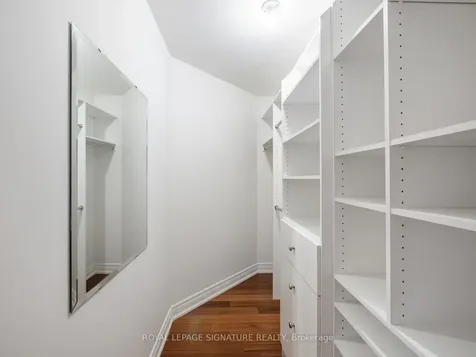 100 Hayden Street Toronto ON M4Y 3C7