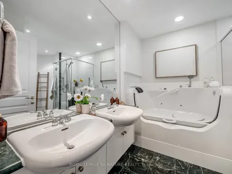 100 Hayden Street Toronto ON M4Y 3C7