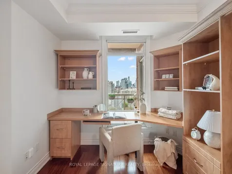 100 Hayden Street Toronto ON M4Y 3C7