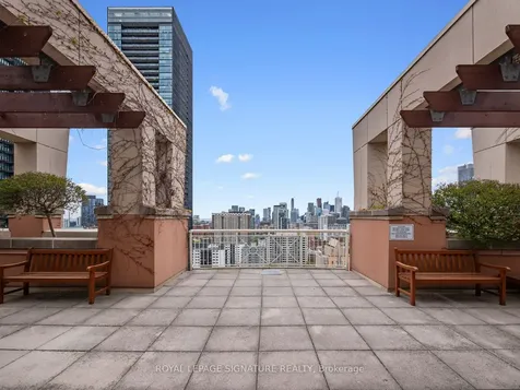 100 Hayden Street Toronto ON M4Y 3C7