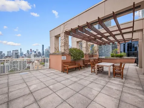 100 Hayden Street Toronto ON M4Y 3C7