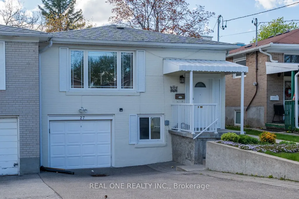 27 Elise Terrace Toronto ON M2R 2W9