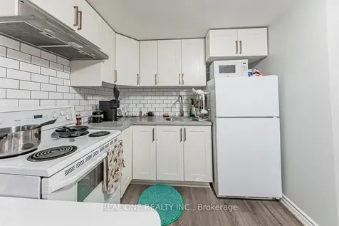 27 Elise Terrace Toronto ON M2R 2W9