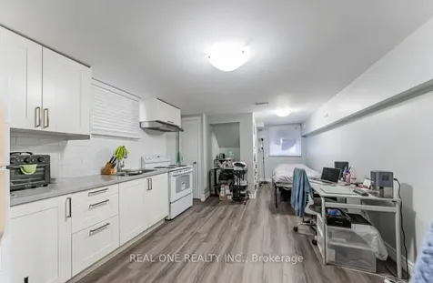 27 Elise Terrace Toronto ON M2R 2W9