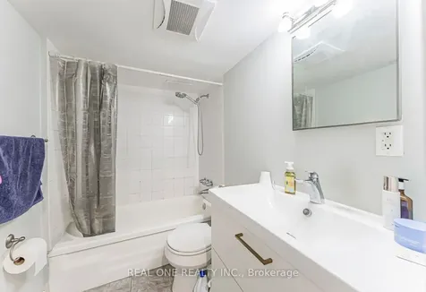 27 Elise Terrace Toronto ON M2R 2W9
