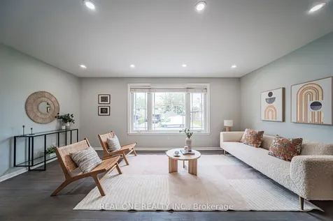 27 Elise Terrace Toronto ON M2R 2W9