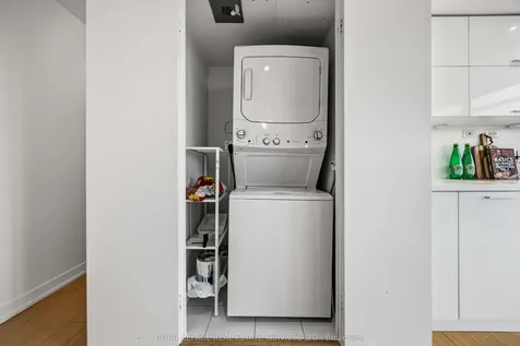 25 Capreol Court Toronto ON M5V 3Z7