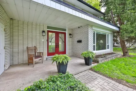29 Warlock Crescent Toronto ON M2K 2H8