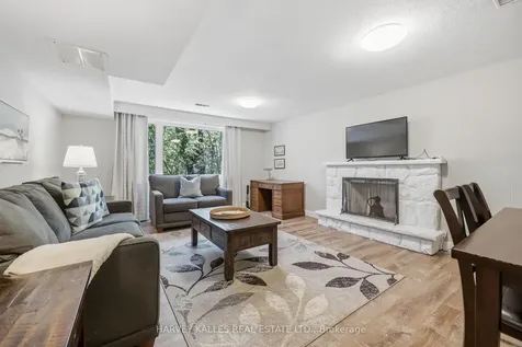 29 Warlock Crescent Toronto ON M2K 2H8