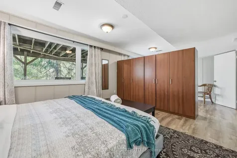 29 Warlock Crescent Toronto ON M2K 2H8