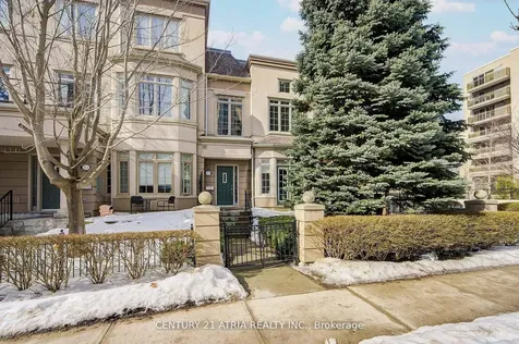 17 Barberry Place Toronto ON M2K 3E2