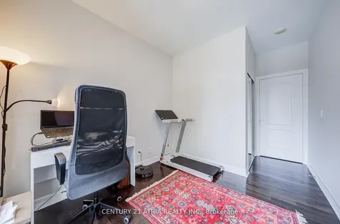 17 Barberry Place Toronto ON M2K 3E2