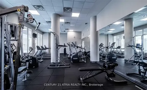 17 Barberry Place Toronto ON M2K 3E2