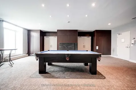17 Barberry Place Toronto ON M2K 3E2