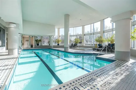 17 Barberry Place Toronto ON M2K 3E2