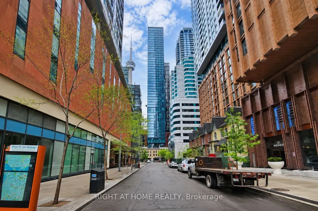 327 King Street Toronto ON M5V 0W7