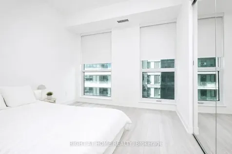 327 King Street Toronto ON M5V 0W7