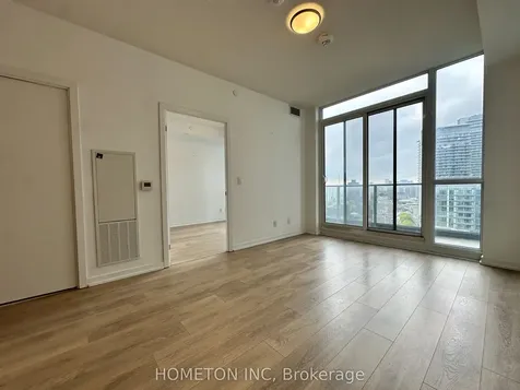 36 Forest Manor Road Toronto ON M2J 1M5