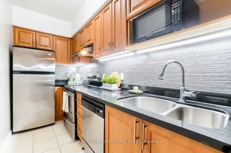 263 Wellington Street W Toronto ON M5V 3E6