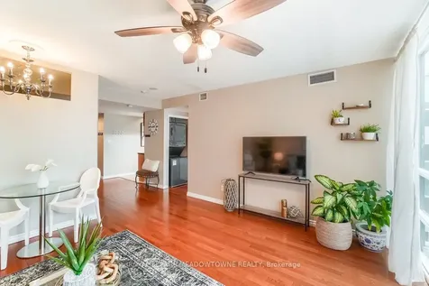 263 Wellington Street W Toronto ON M5V 3E6