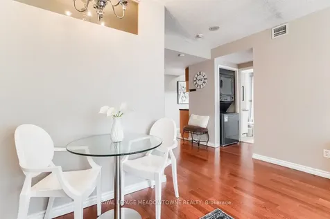263 Wellington Street W Toronto ON M5V 3E6